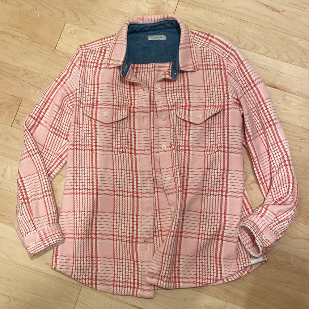 Outerknown blanket shirt/M/L-fits like large. They group their sizing.